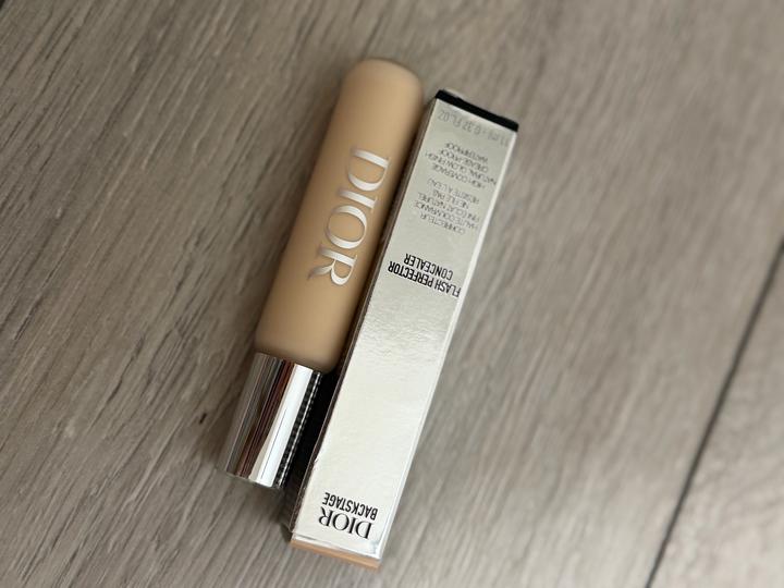 ✨ Dior Backstage Flash Perfector Concealer 0N ✨