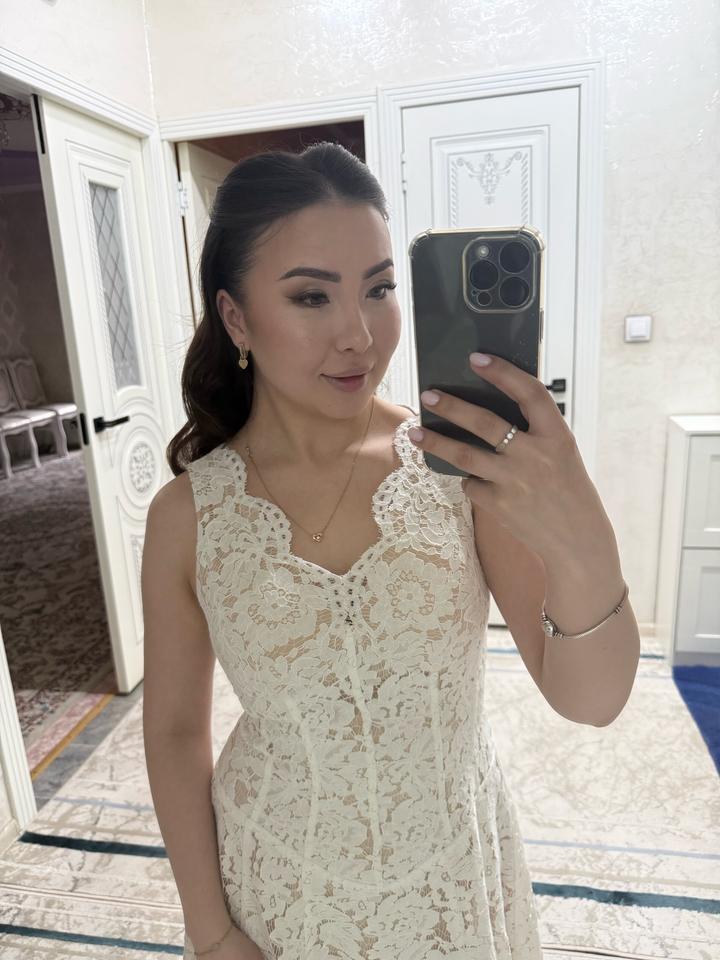 Белое платье
