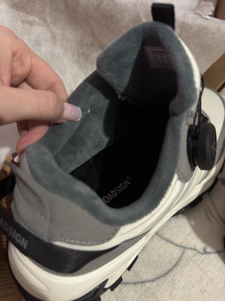 Демисезонные кроссовки, 235 размер, ROADSIGN