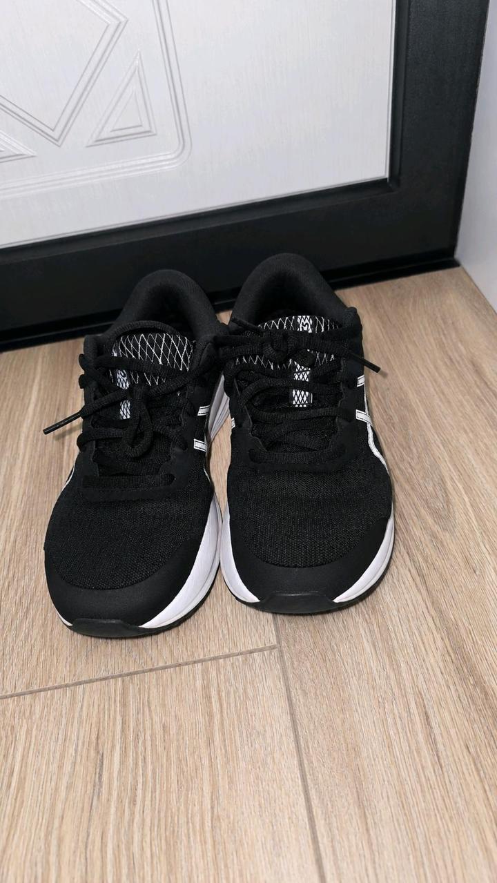 Кроссовки женские Asics