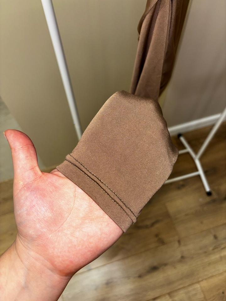 Ассиметричное боди со спущенным плечом