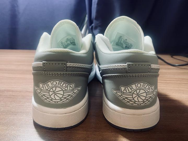 Nike Air Jordan 1 Low DC0774-105