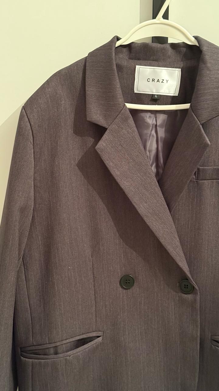 🩶 Стильный серый жакет