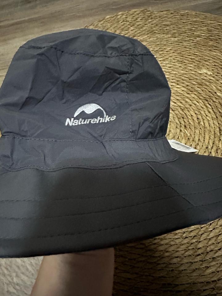 Шляпа от бренда Naturehike