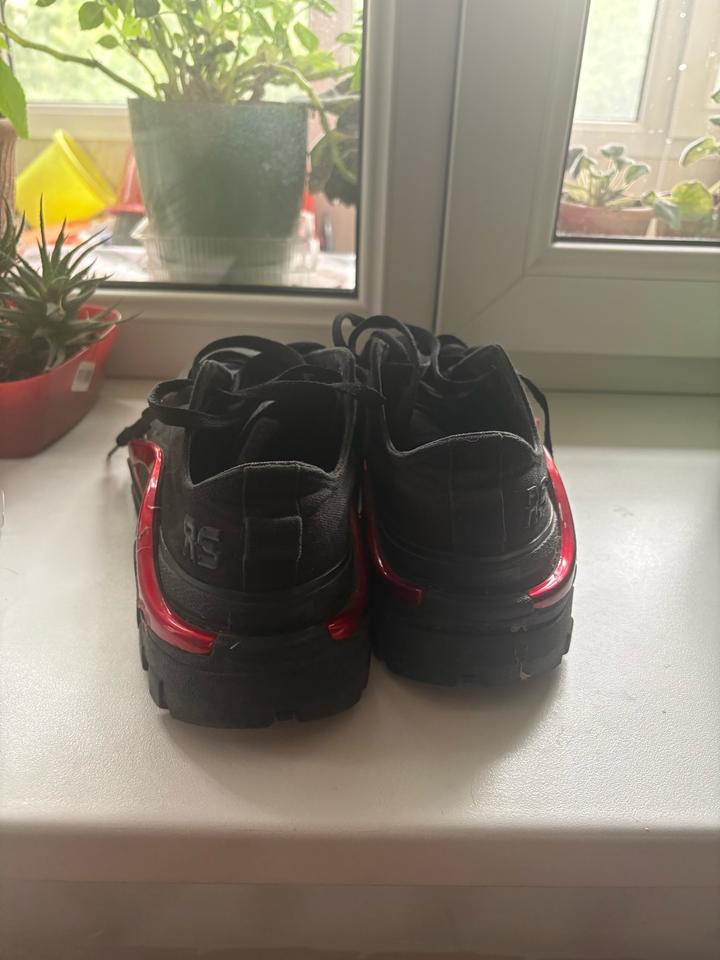 Raf simons detroid runner