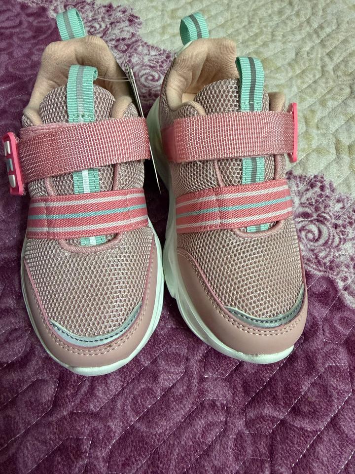 Кроссовки Kakadu