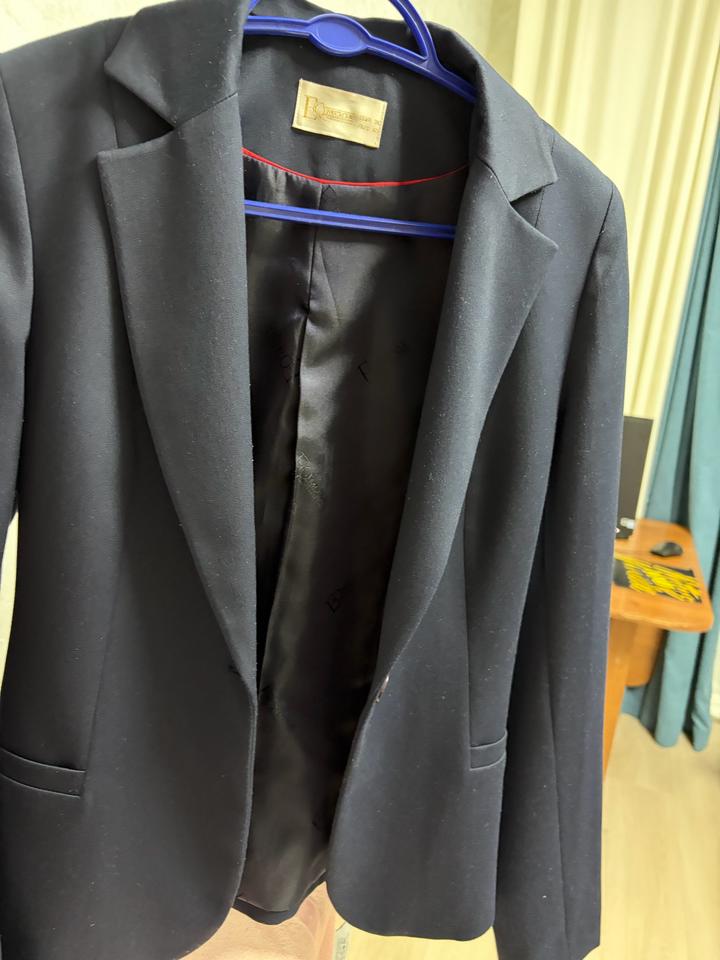 Женский костюм