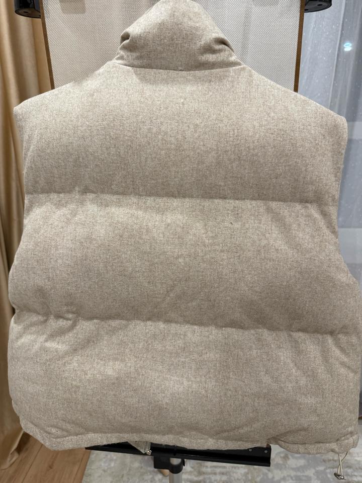 Базовая безрукавка