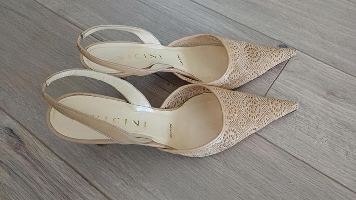 Продаю туфли