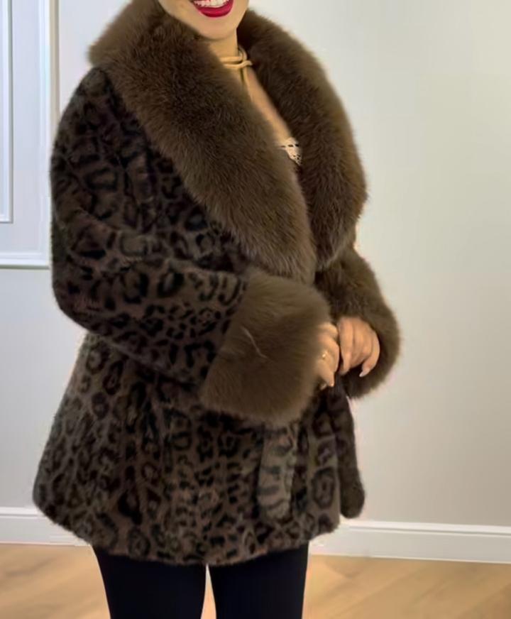 Көйлек( типа двойка) асты юбка,deliciaдан алынған, шуба жылы әрі жеңіл 5000 тг🔥😍