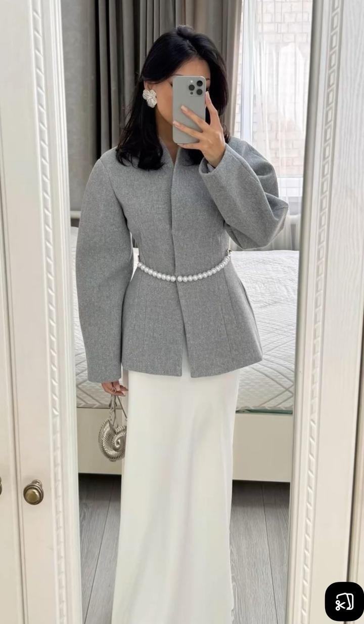 Белая атласная юбка