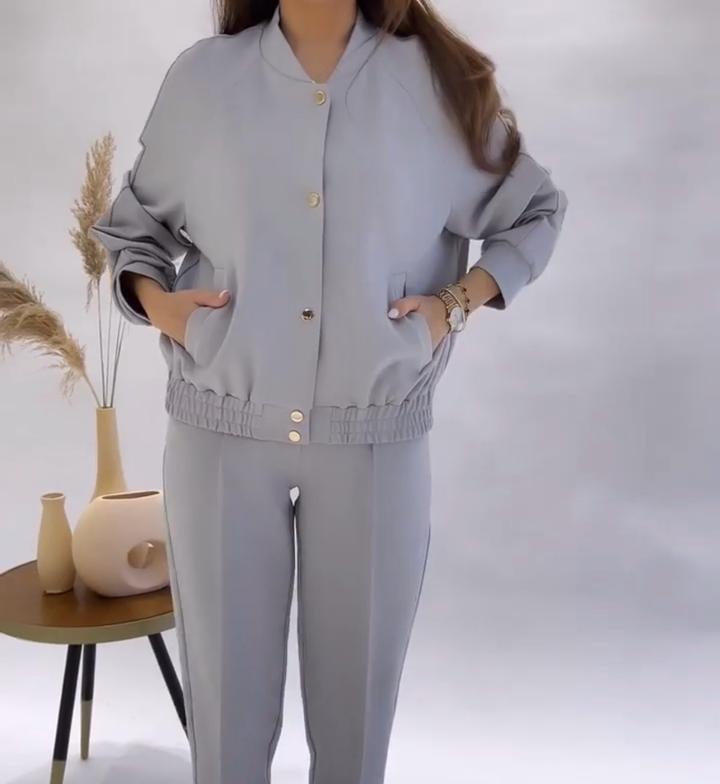 Серый костюм бомбер