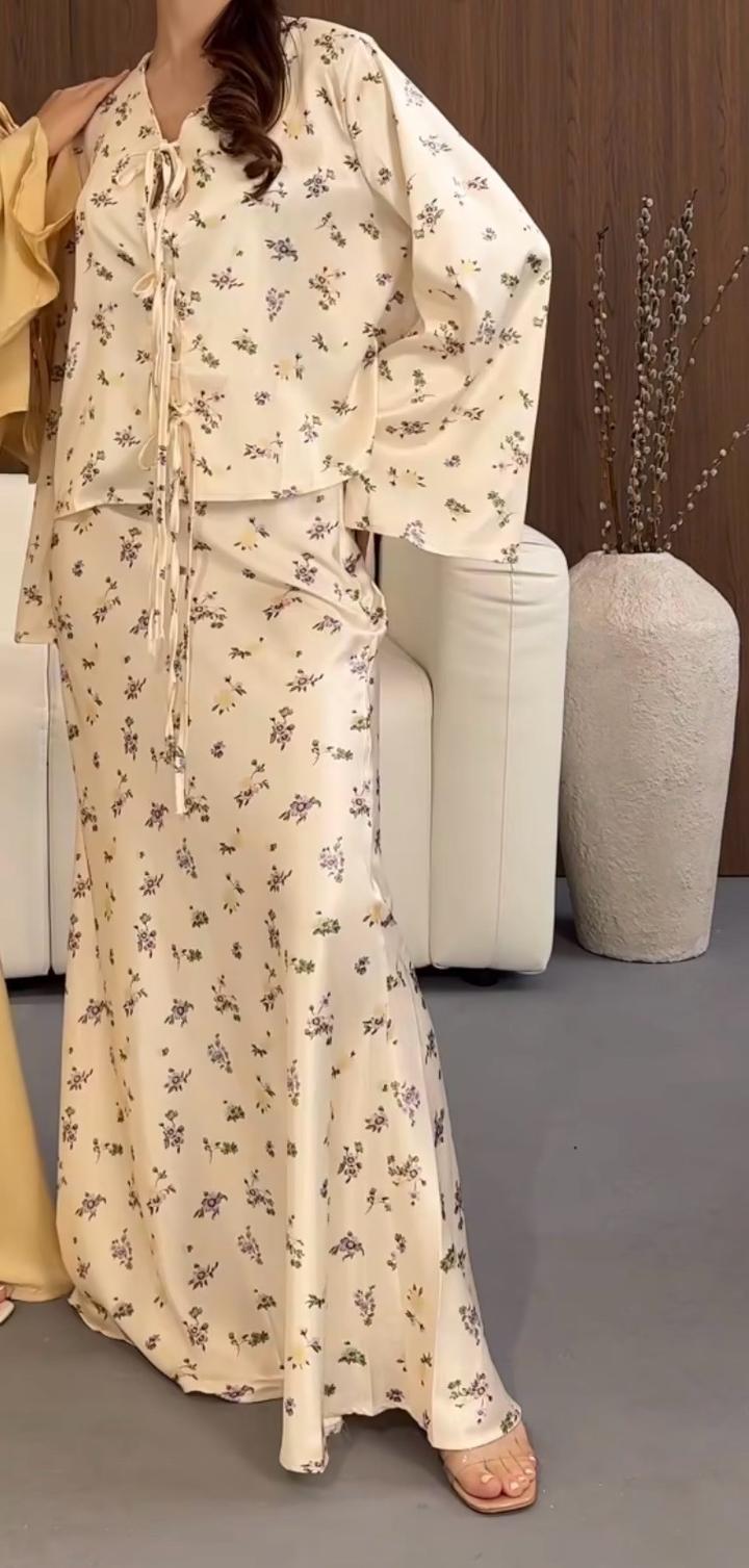 Вечернее платье-двойка.