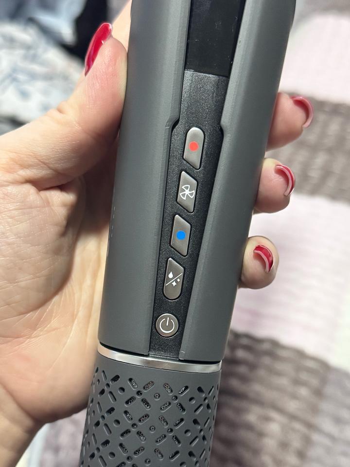 Фен-выпрчмитель OGGO