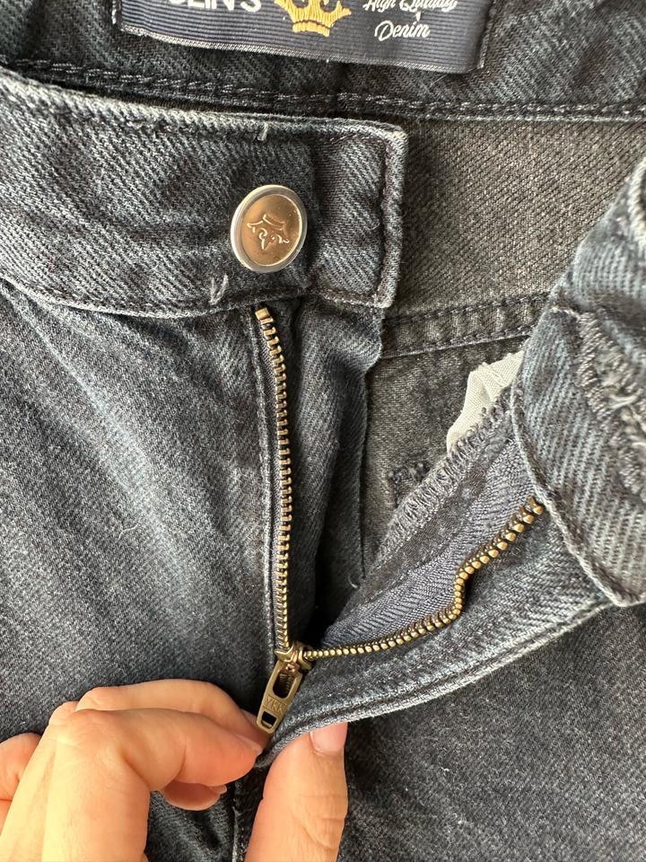 Джинсы Colin’s