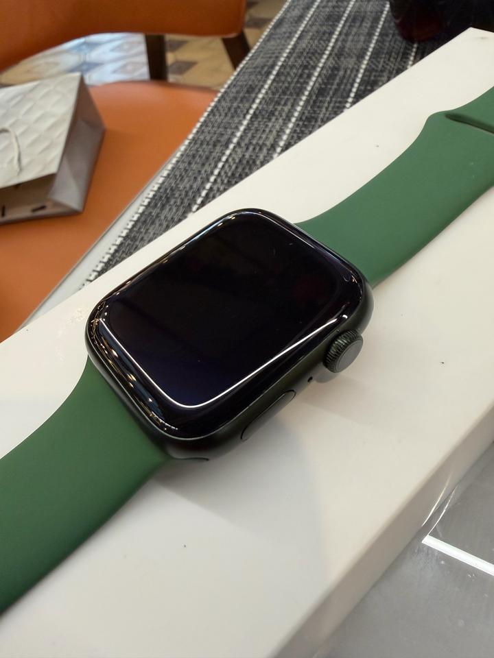 Apple watch 7 45 mm БЕЗ ЦАРАПИН ПОЧТИ НОВАЯ