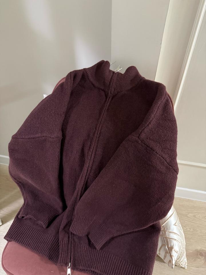 Кофта на замке