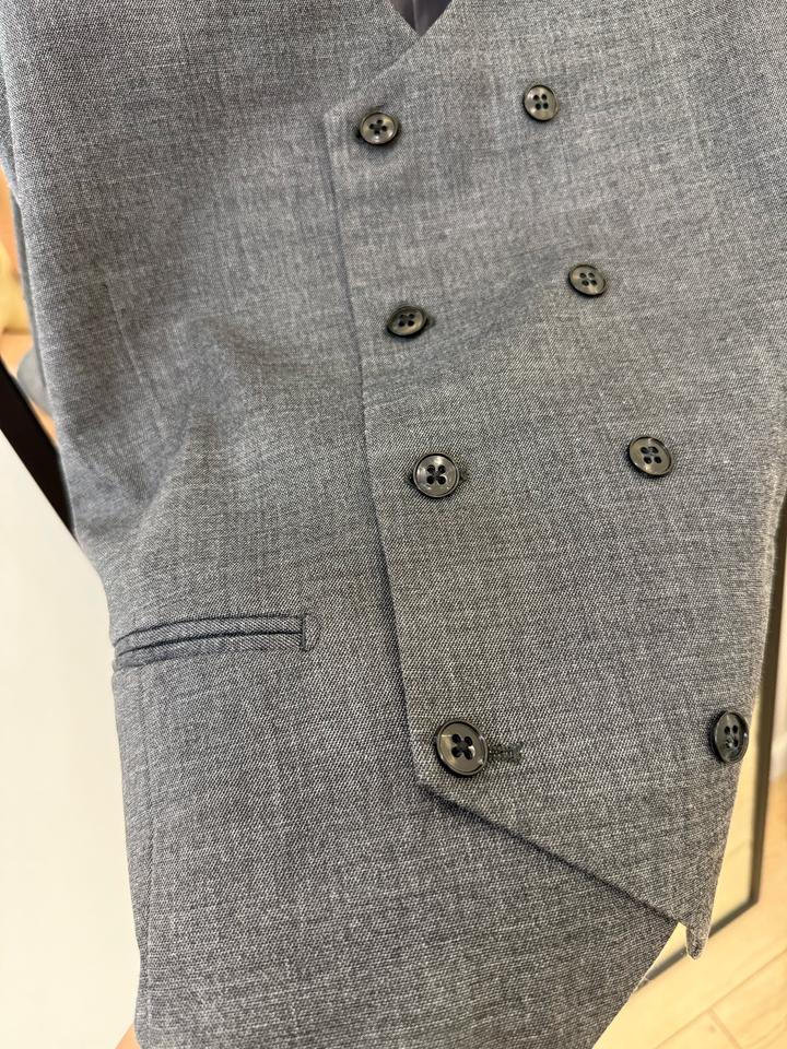 Комплект из жилетки no name и брюк Zara