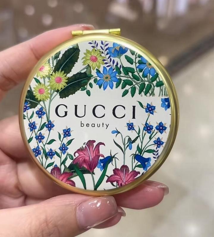 Зеркало Gucci Beaute