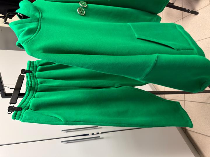 Костюм спортивный