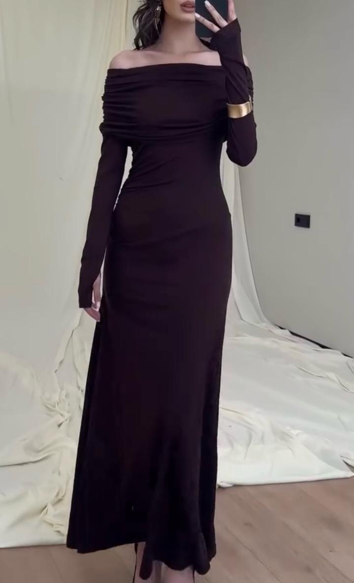 Трикотажное коричневое платье