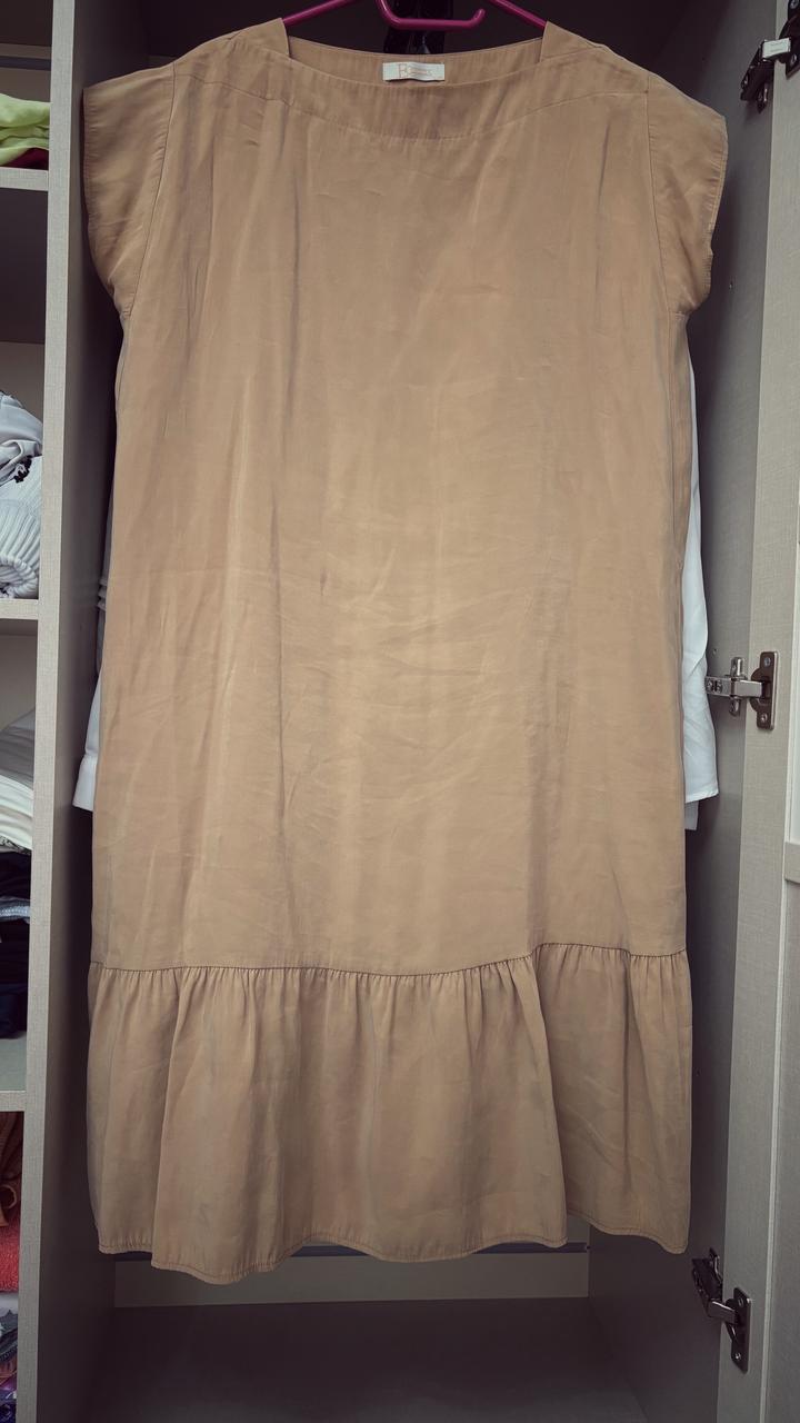 бежевое платье