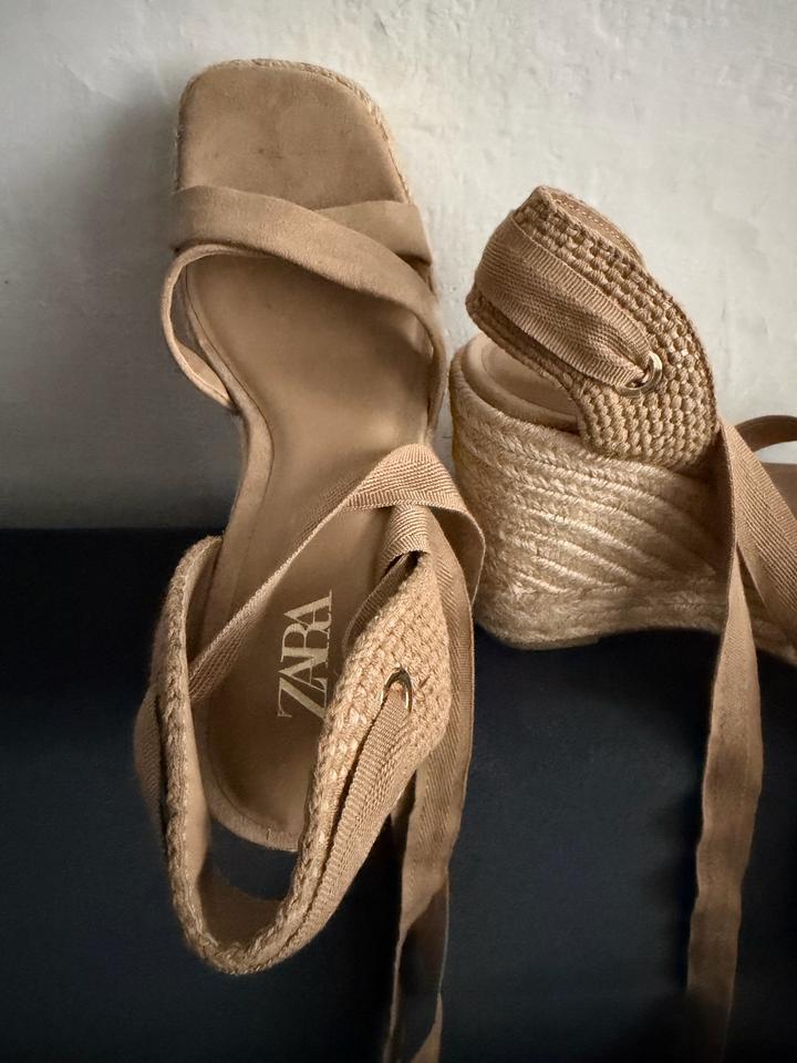 Босоножки ZARA