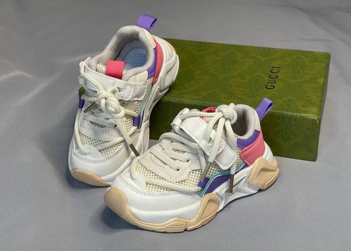 Кроссовки для девочек