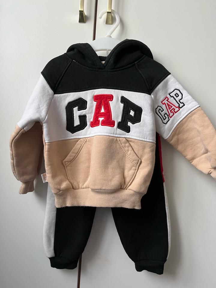 Стильный тёплый костюм GAP для малыша