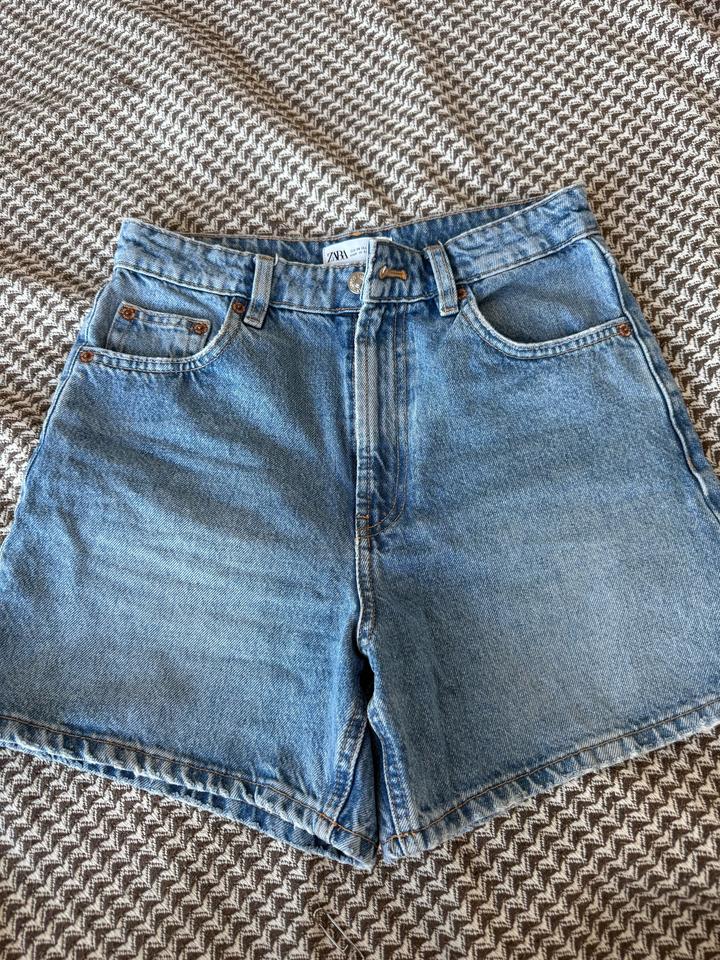 Джинсовые шорты Zara