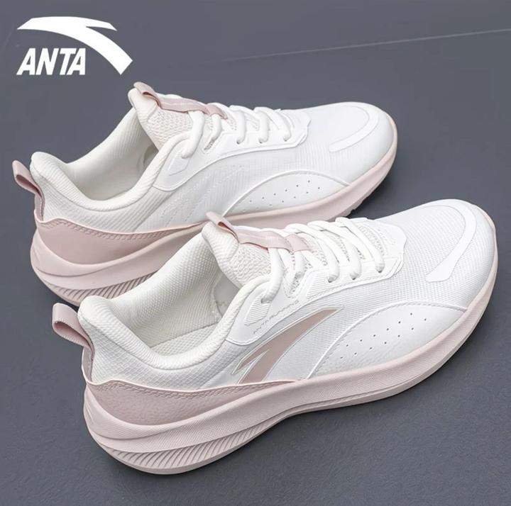 Кроссовки белые новые