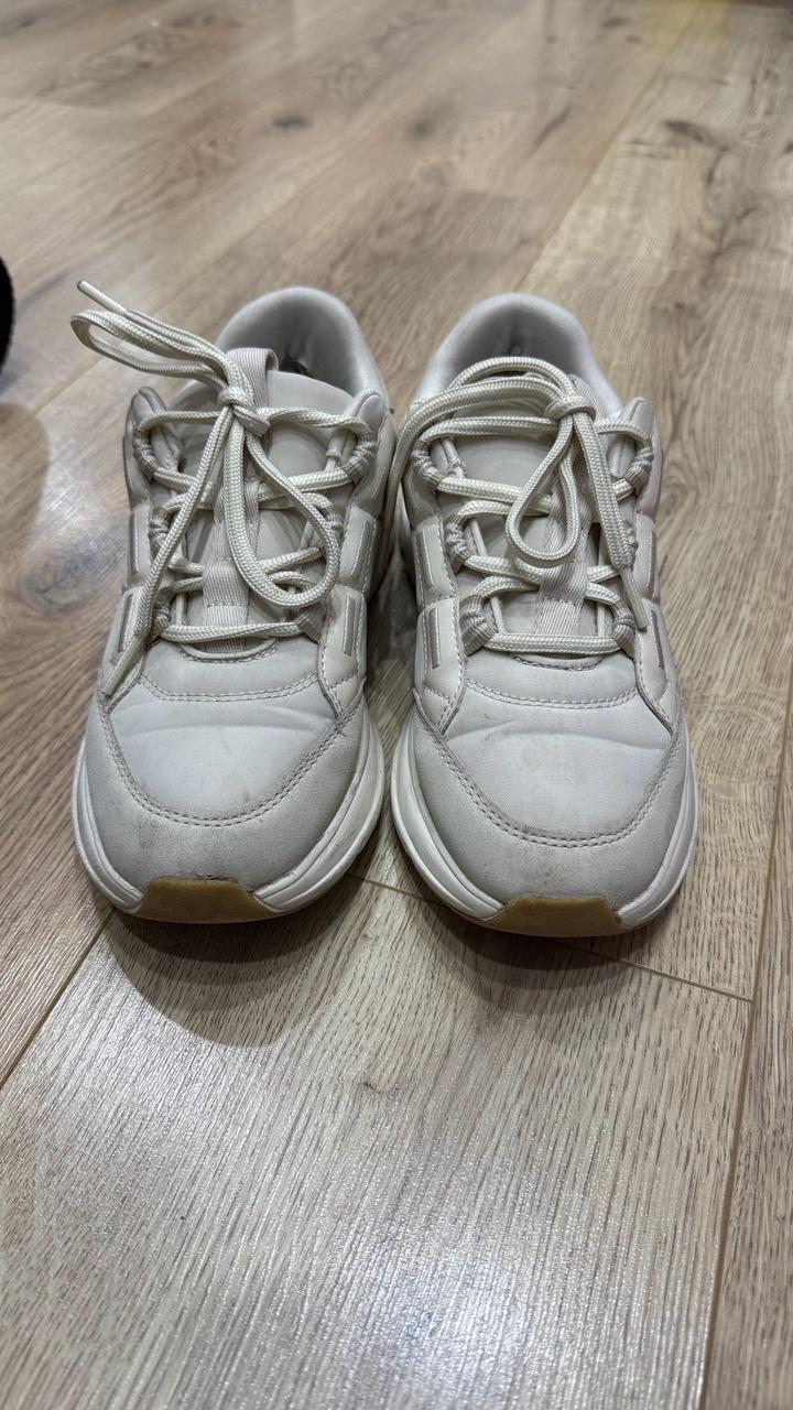 Кроссовки Zara