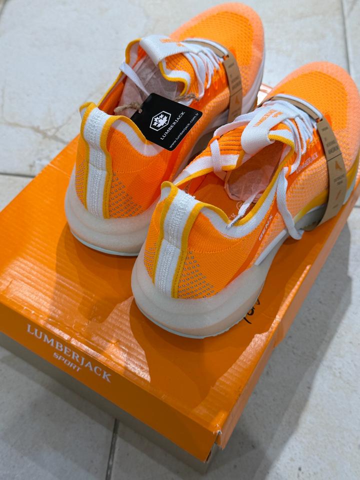 Мужские кроссовки