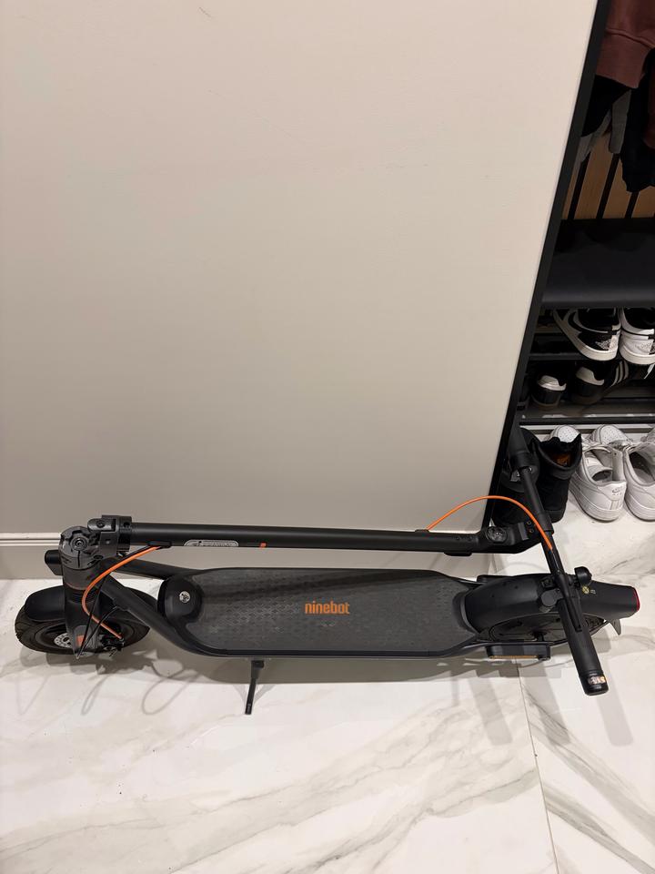 Электросамокат Ninebot F2 Pro черный