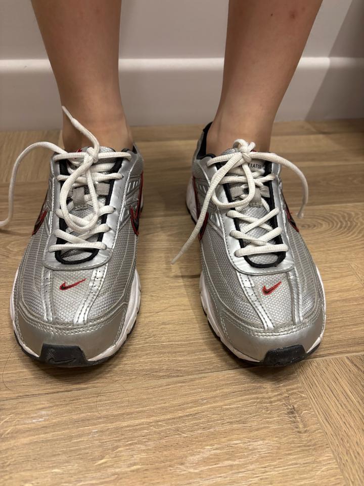 Кроссовки в идеальном состоянии