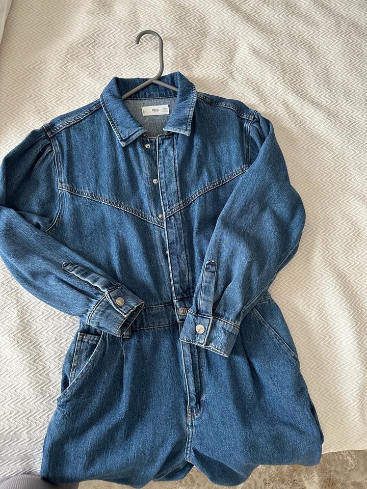 Джинсовый комбинезон Mango