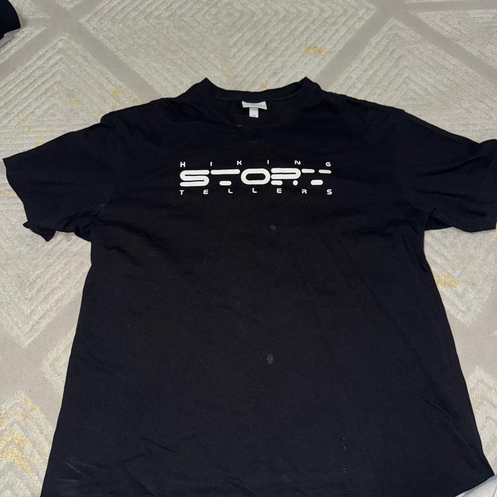 черная футболка H&M