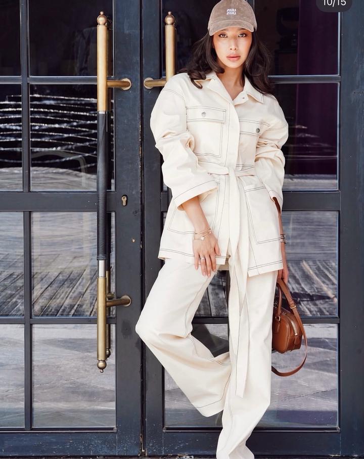 Продам костюм от Alisha atelier