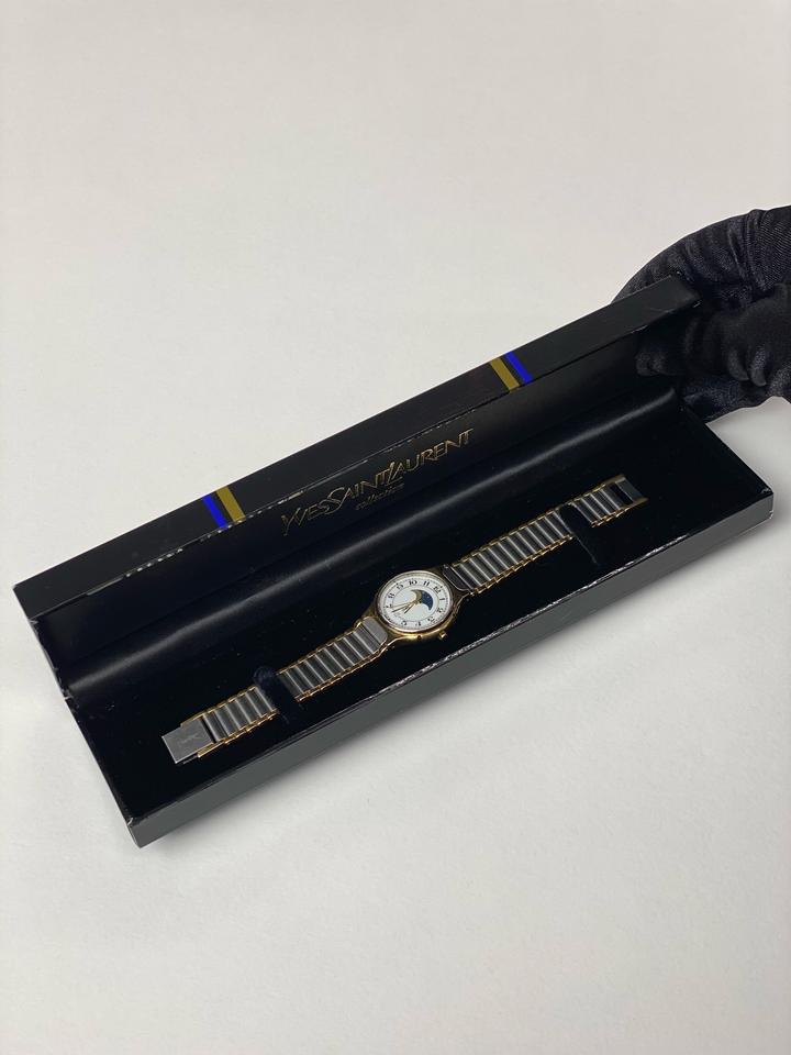 Yves Saint Laurent часы