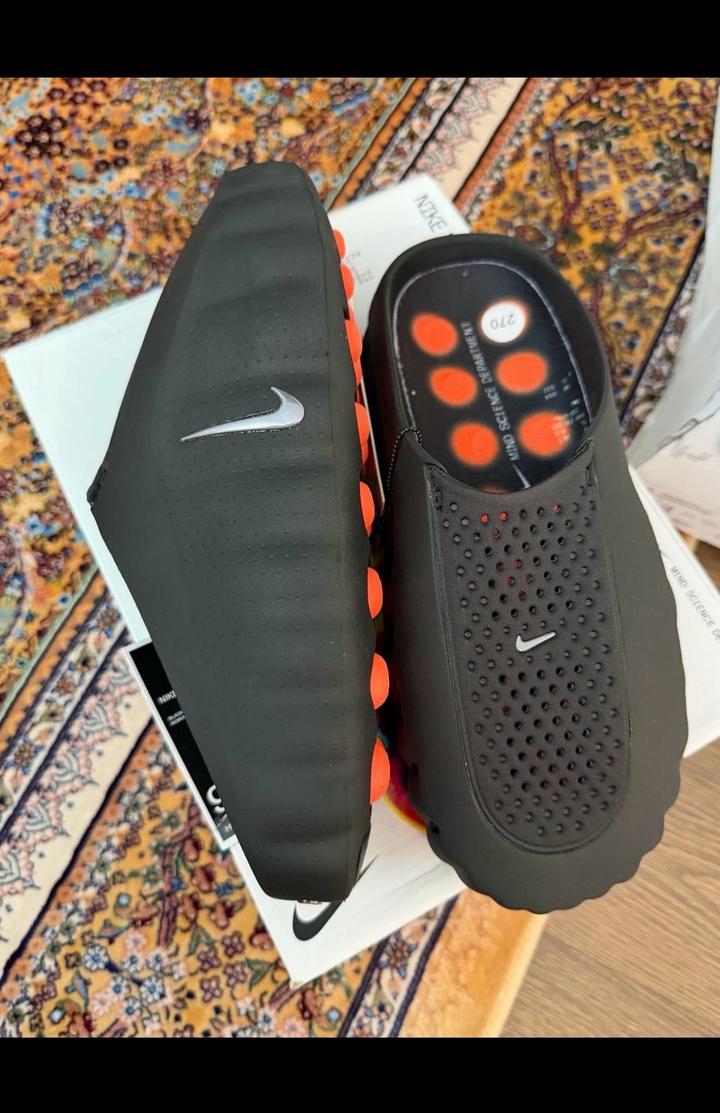 Nike Mind 001