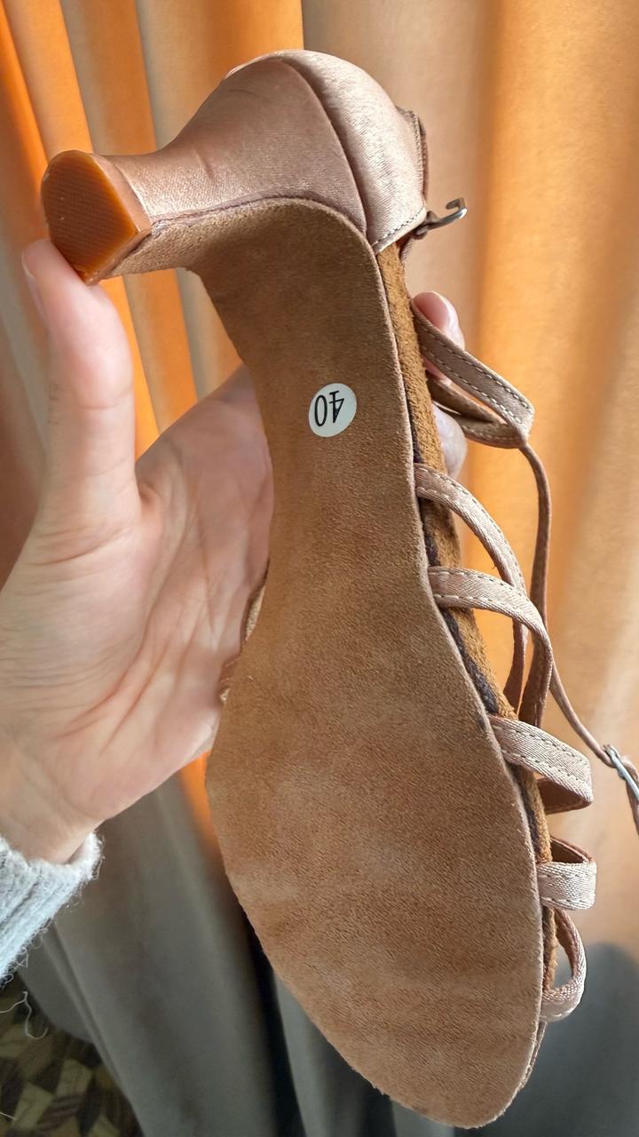 Танцевальные туфли