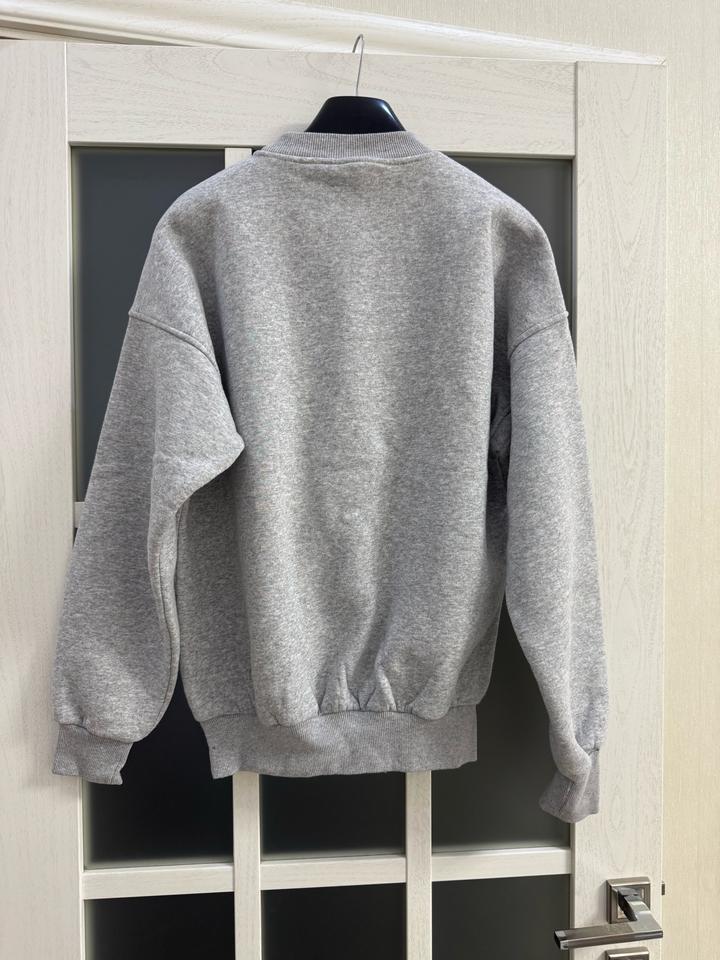 Толстовка с надписью Paris