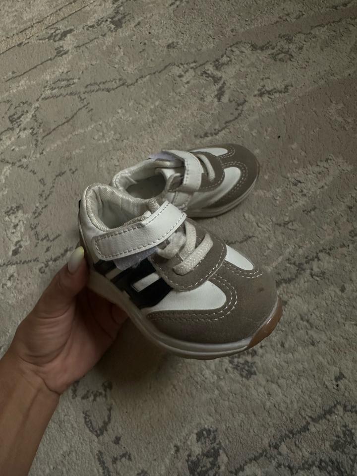 Детские кроссовки 👟
