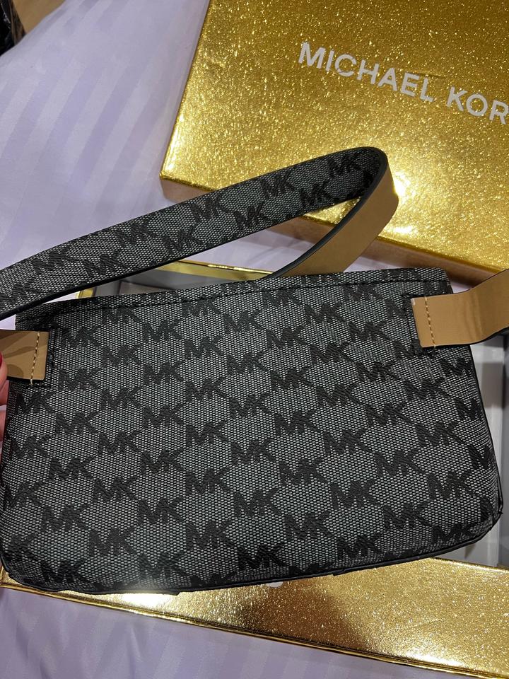 Сумка на пояс новая MK