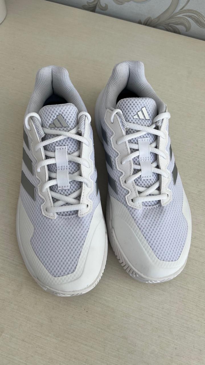 Кроссовки для тенниса Adidas
