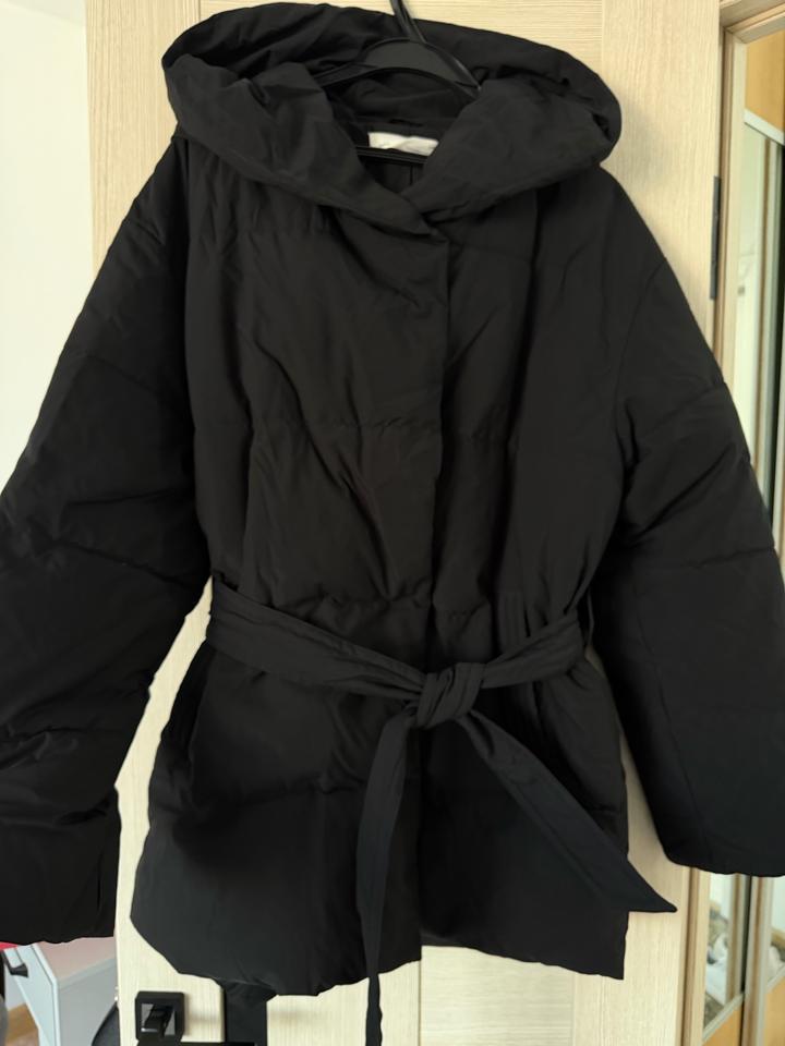 Черная куртка