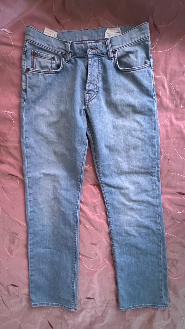 Джинсы Hugo boss