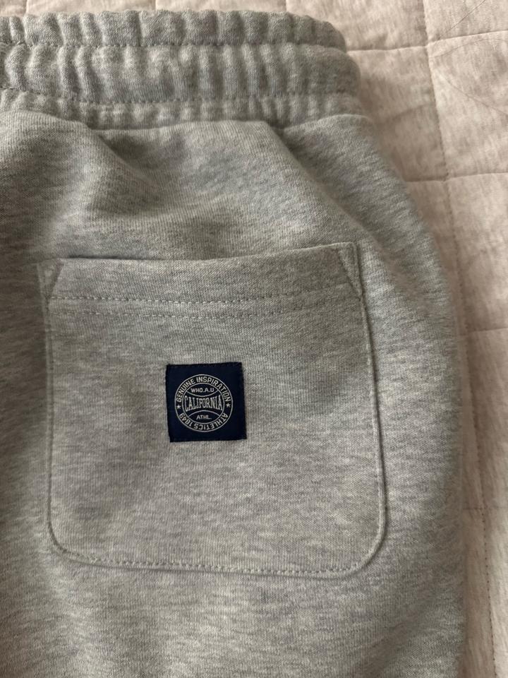 Двойка WHO.A.U