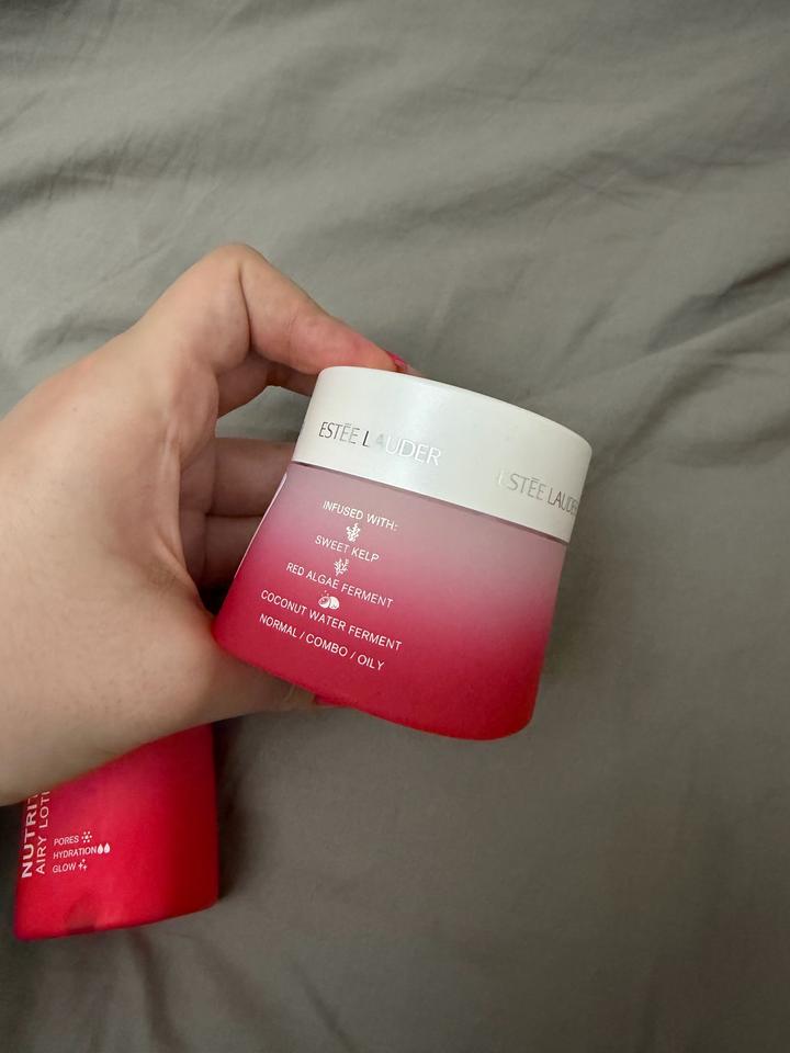 ESTEE LAUDER nutritious airy