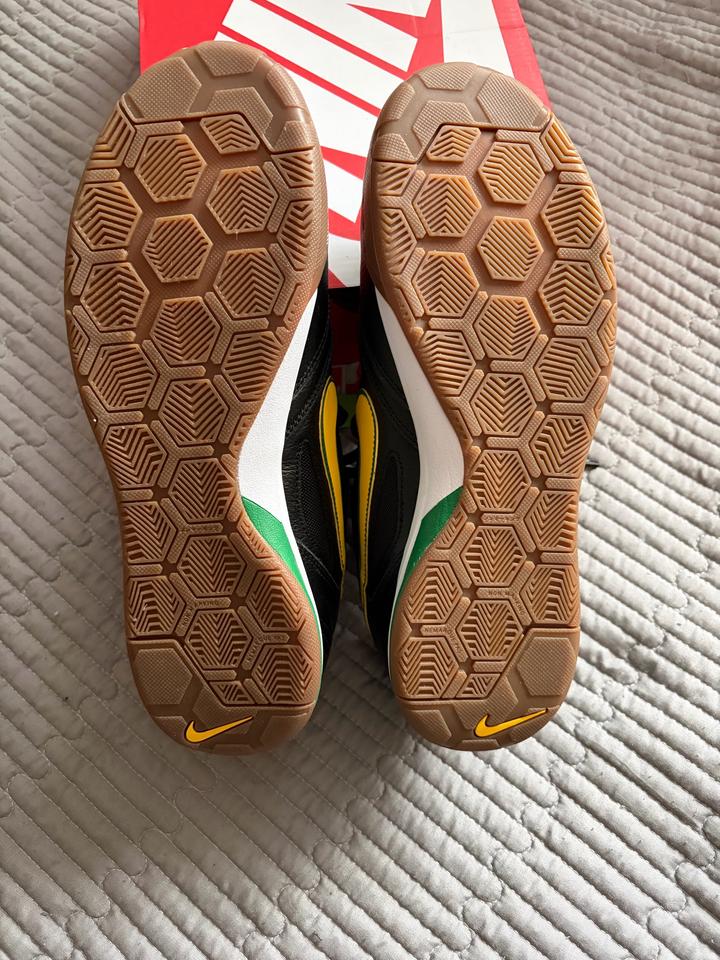 Nike gato brasil футзалки